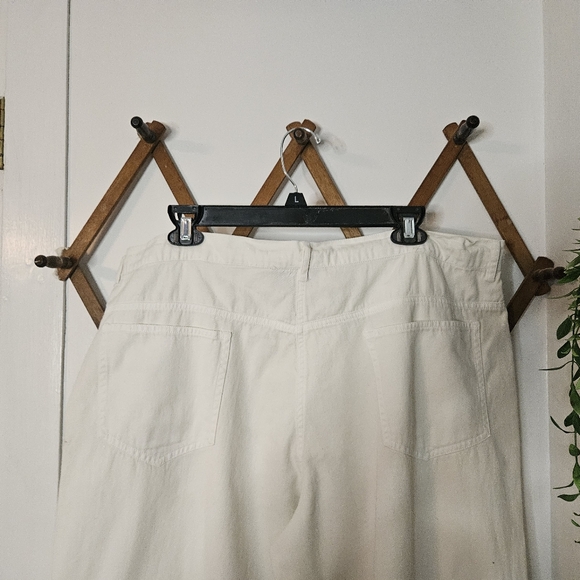 Monroe & Main Womens 1X White Cotton Embroidered‎ Capris Cuffed Cotton - Picture 6 of 8